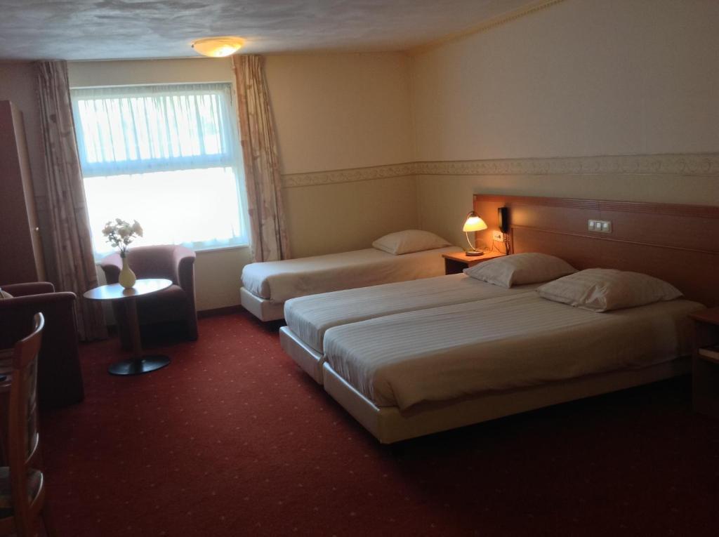 Suydersee Hotel 4*